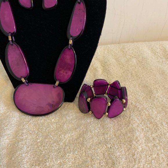 Necklace and Earring  and Bracelet Set - Picture 3 of 3